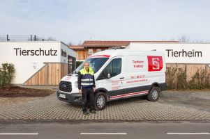 Tierrettungswagen mit Tierheimleiter Frank Schankat